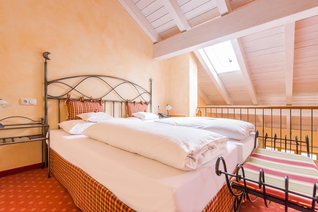 Hotel Und Landgasthof Altwirt Grosshartpenning Ngoại thất bức ảnh