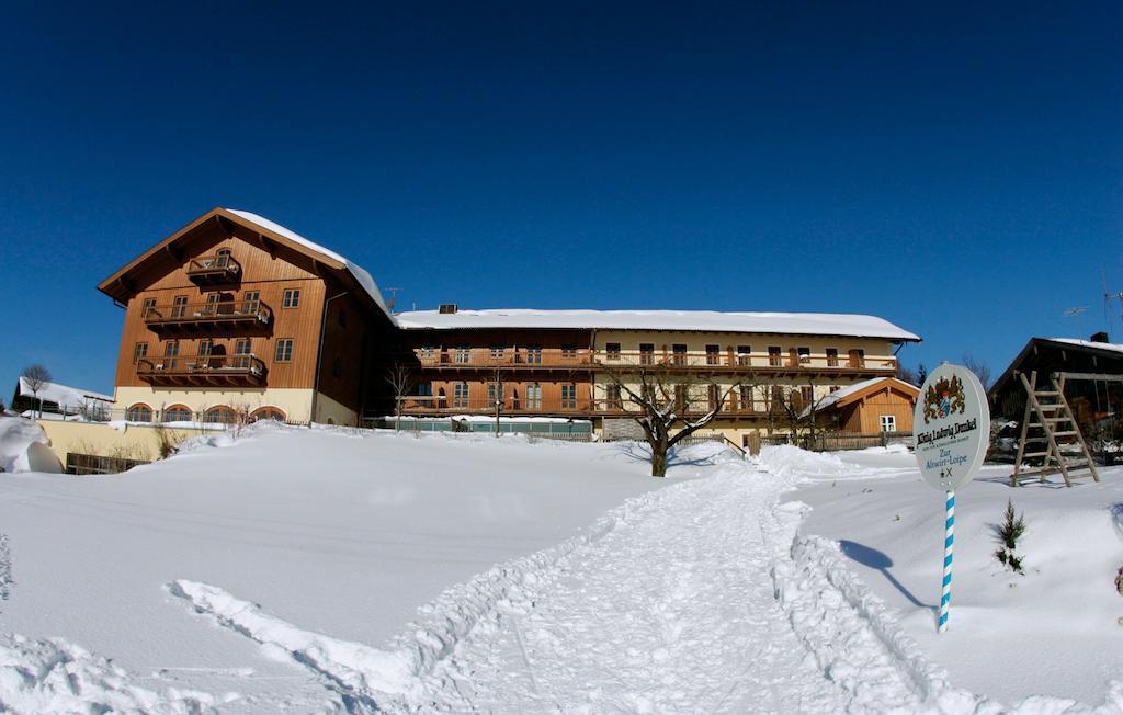 Hotel Und Landgasthof Altwirt Grosshartpenning Ngoại thất bức ảnh
