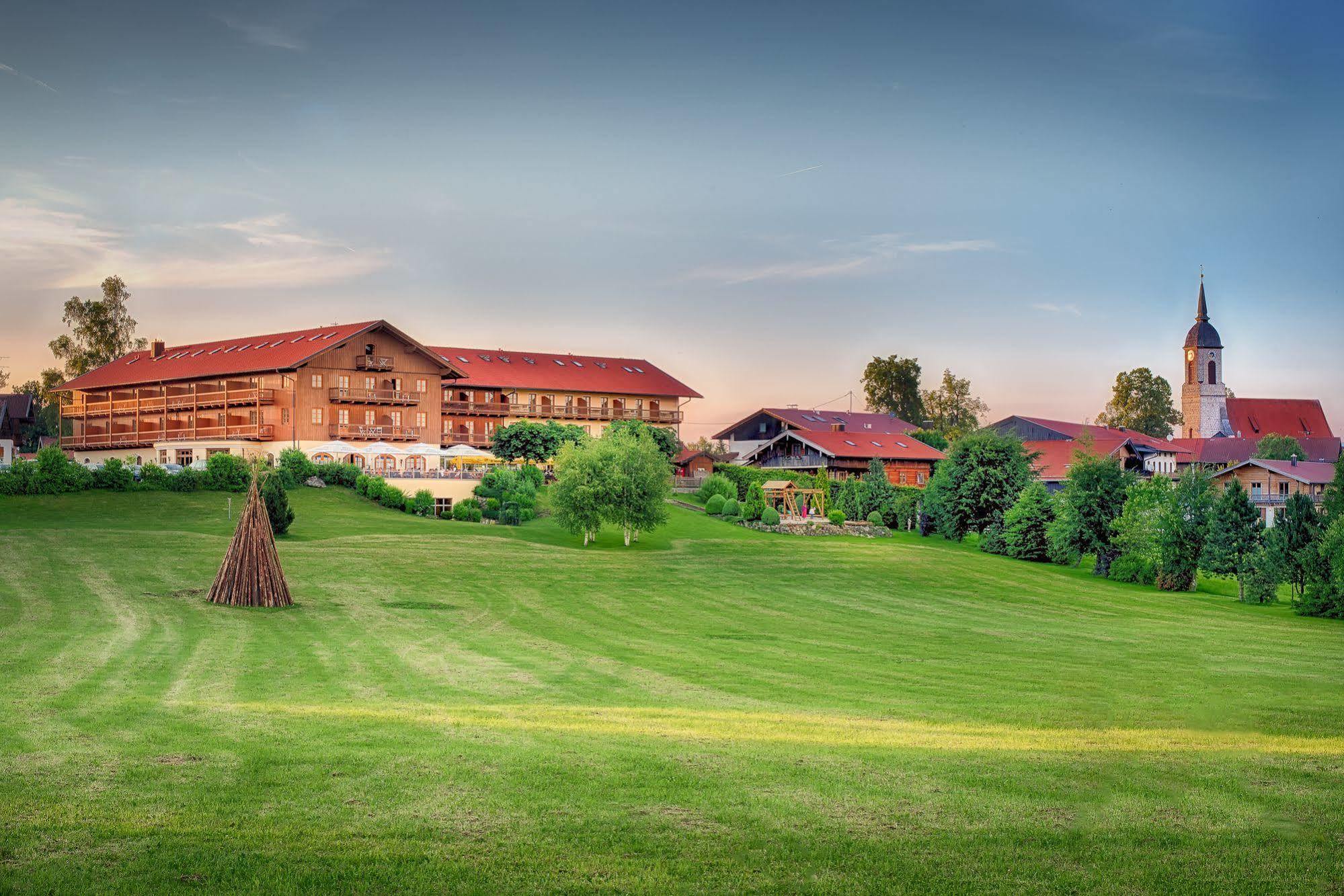 Hotel Und Landgasthof Altwirt Grosshartpenning Ngoại thất bức ảnh
